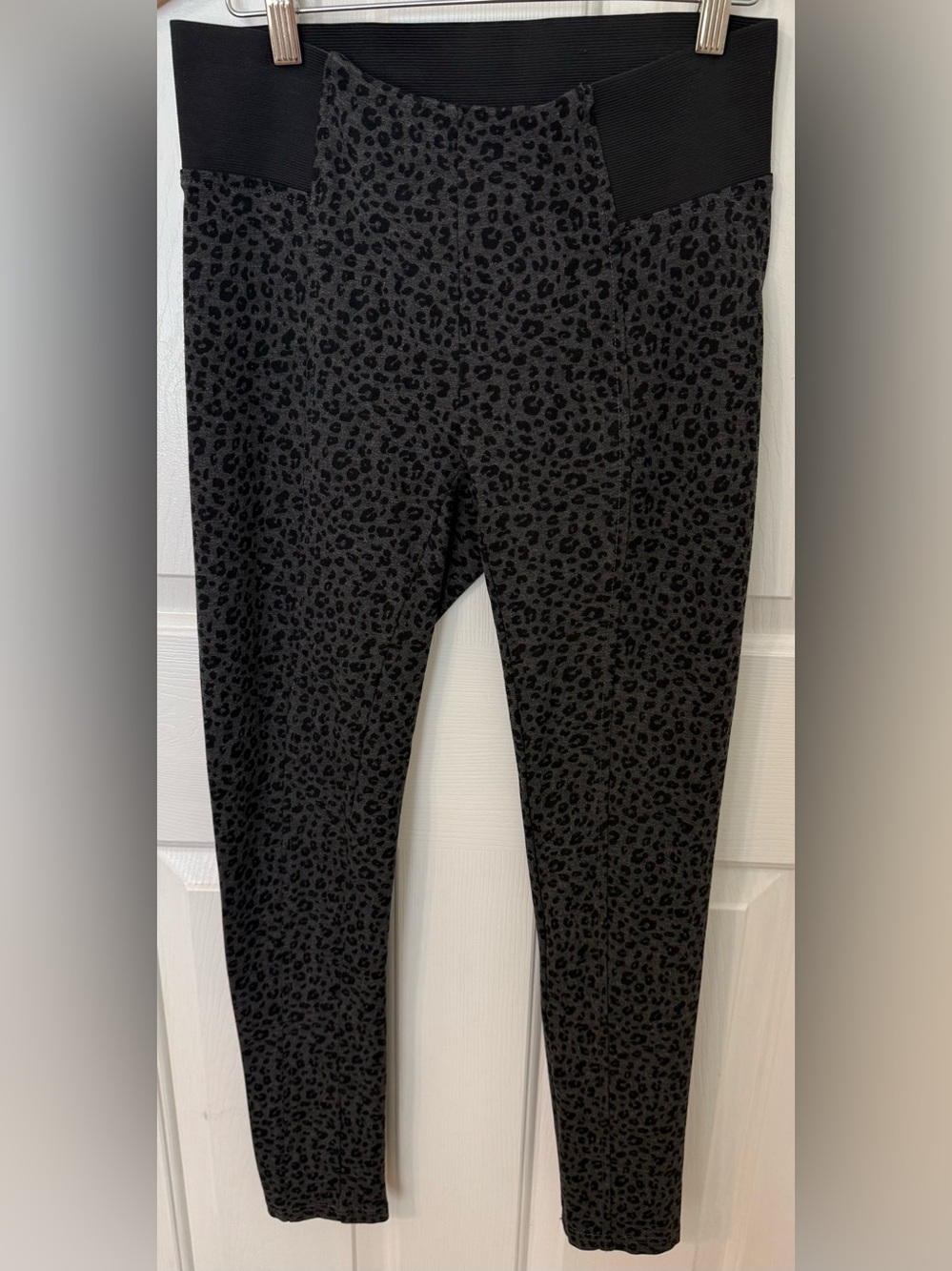 LOFT Outlet Gray Black Leopard Print Pull-On Pants Size S